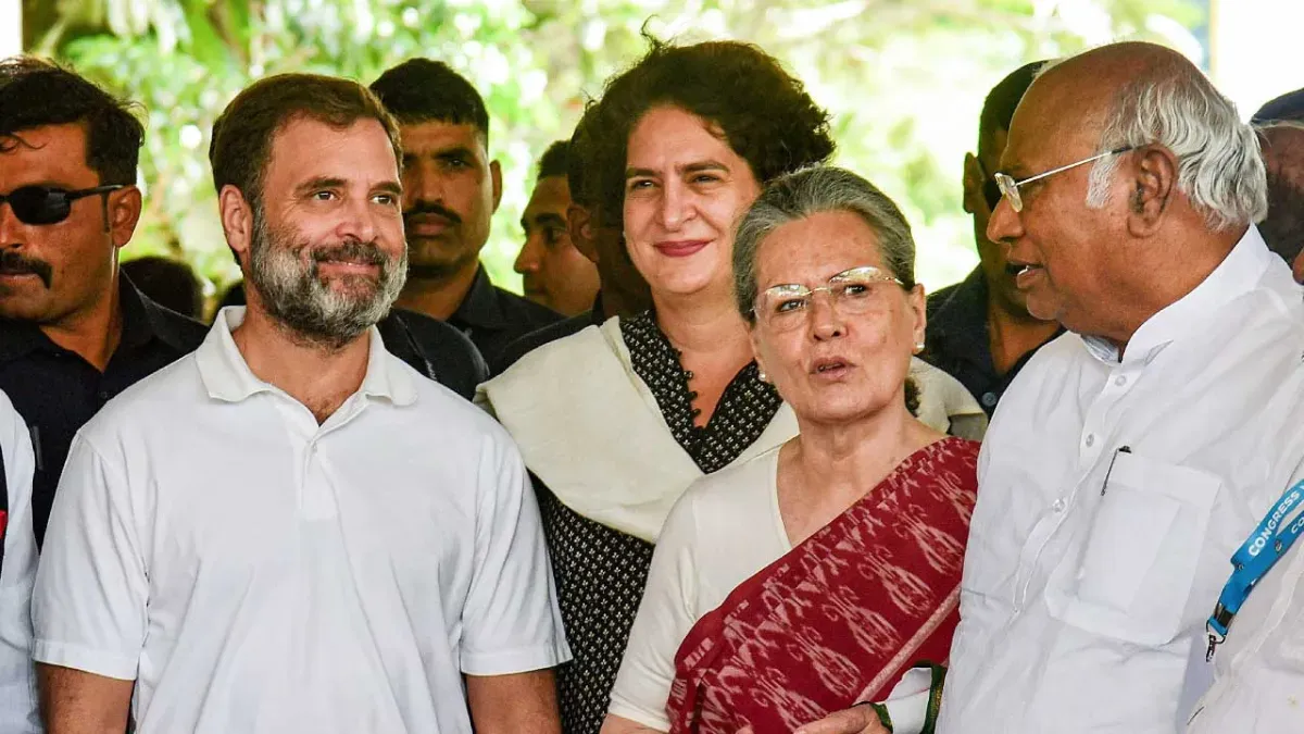 कांग्रेस का बेवजह का आंदोलन: नई स्कीम का स्वागत करने के बजाय विवाद खड़ा करना