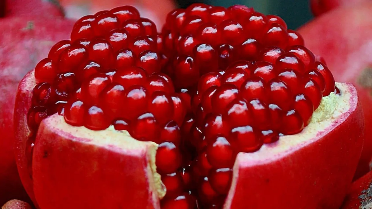pomegranates1 