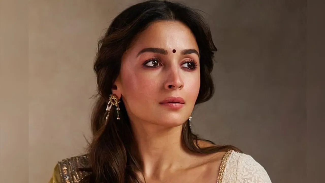 आलिया भट्ट ने कहा सोशल मीडिया डिलीट करने का मन करता है, लेकिन