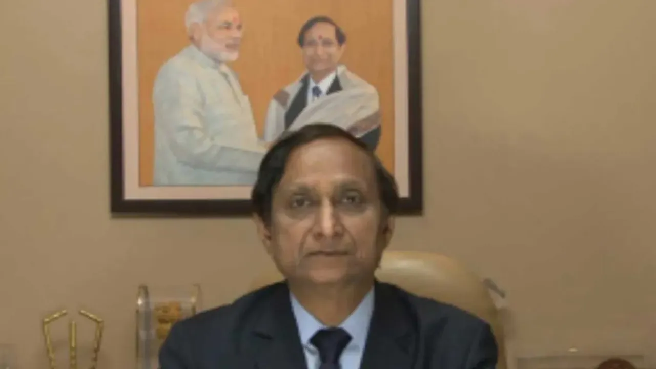 जयप्रकाश अग्रवाल उद्योगपति हैं जिन्होंने सूरत शहर का ऋण उतारने में कोई कसर नहीं छोड़ी