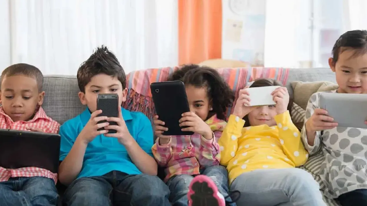 16 साल से कम उम्र के बच्चों के सोशल मीडिया इस्तेमाल पर प्रतिबंध लगाने वाला कर्नाटक बना देश का पहला राज्य