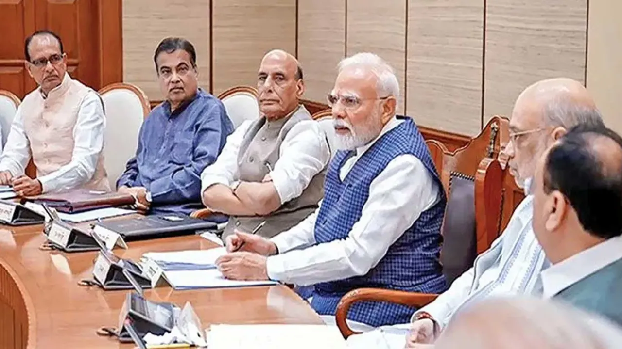 वैश्विक अस्थिरता के बीच हमें चुनी हुई सरकार को समझने का समय आ गया है