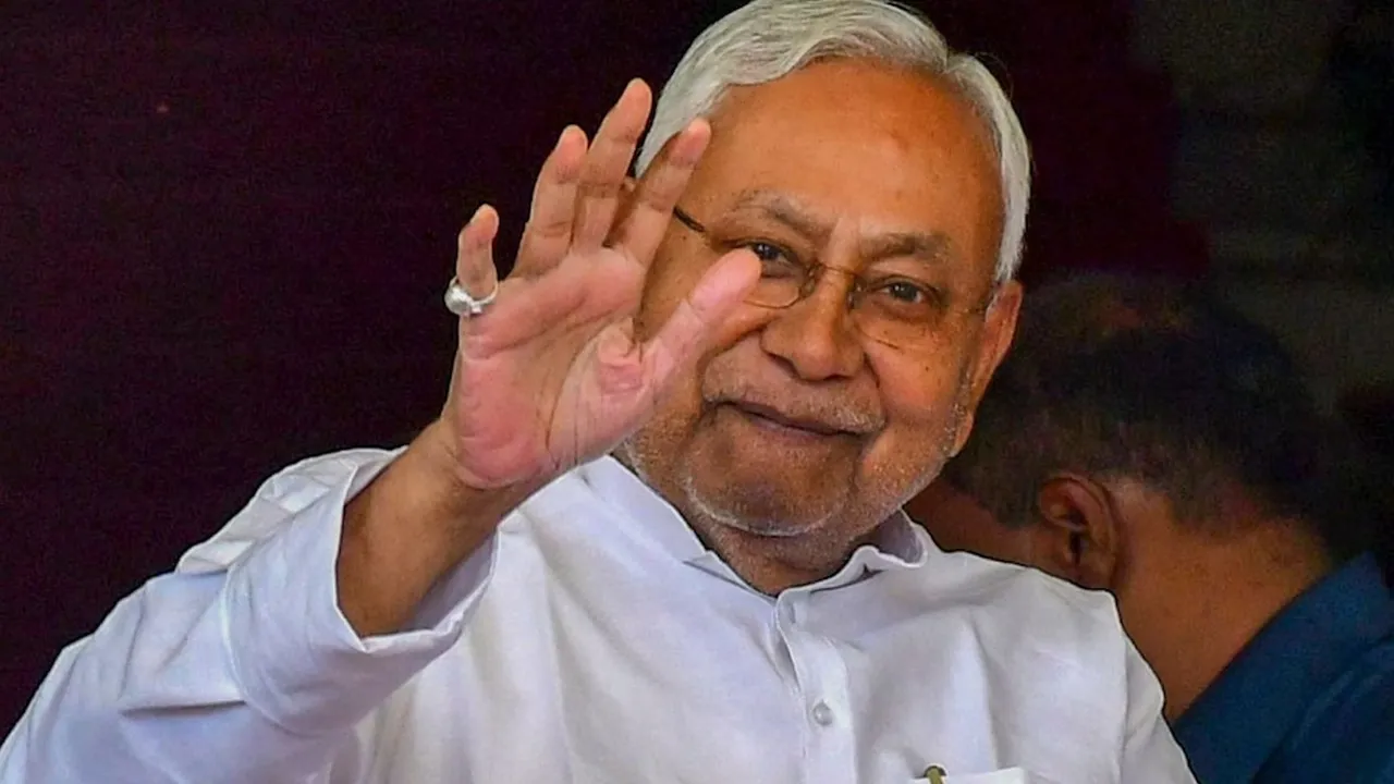 नीतीश कुमार का 'पॉलिटिकल यू-टर्न': 21 साल बाद फिर वहीं खड़े, जहां से शुरू किया था सफर