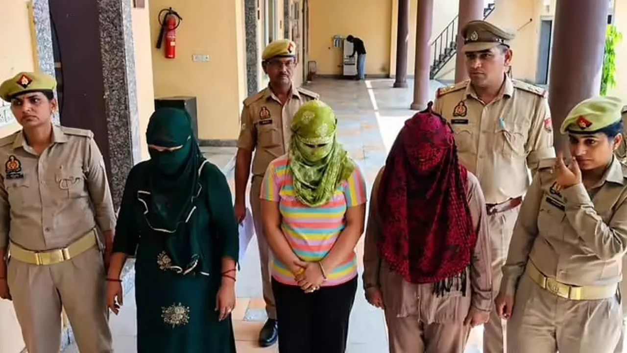 Fake-IAS-Officers1 
