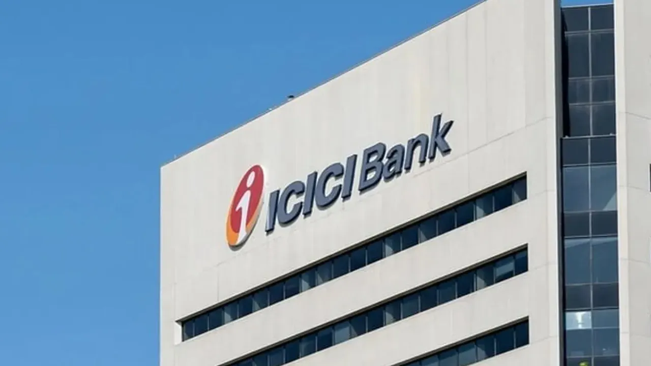 ICICI बैंक में सोना गिरवी रखकर 23 करोड़ का लोन दे दिया गया, 2 साल बाद पता चला सोना तो नकली है