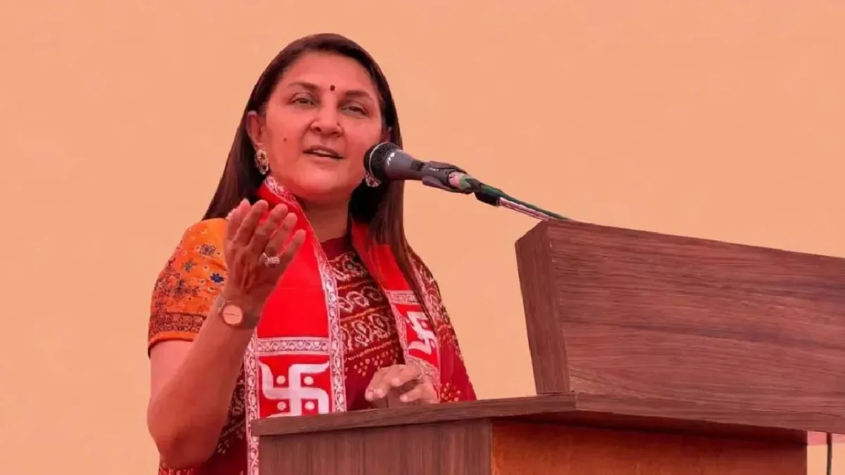 अनारबेन पटेल एक ऐसा व्यक्तित्व हैं जहां भक्ति, सेवा और समर्पणभाव का त्रिवेणी संगम मिलता है