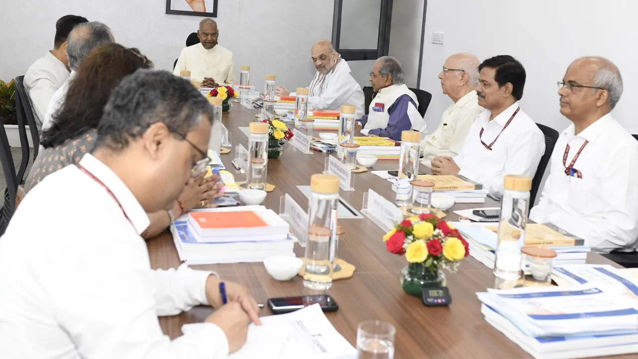 वन नेशन वन इलेक्शन पर बड़ा प्लान: दो चरणों में लागू करने पर विचार, 2029 में 20 राज्यों में एक साथ चुनाव! जानिए फायदा-नुकसान