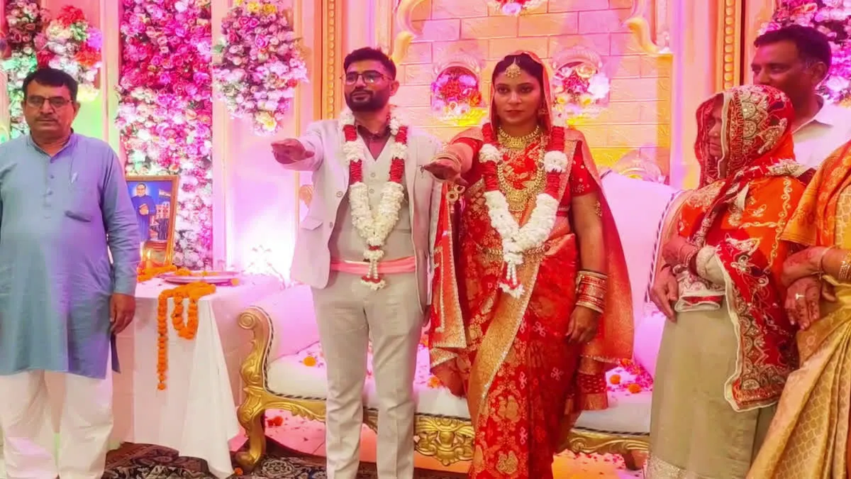 1200-675-26706276-thumbnail-16x9-wedding