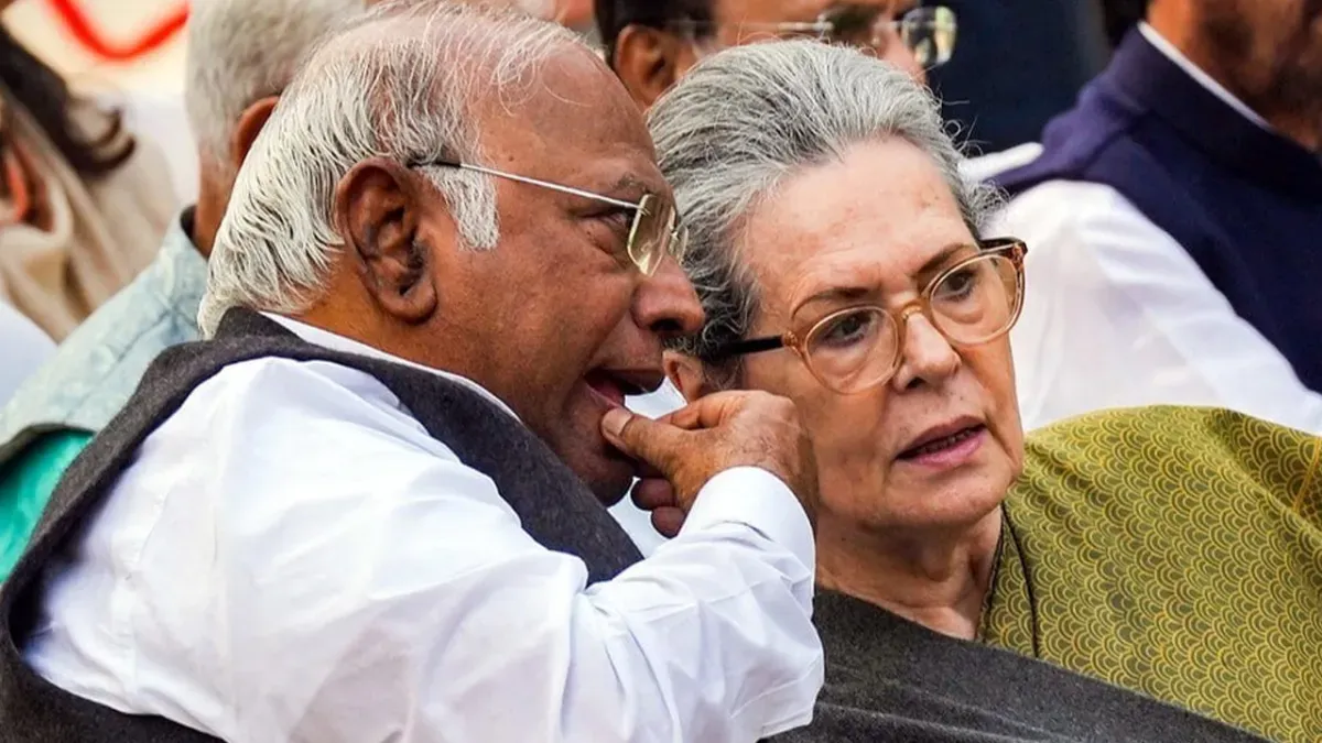 कर्नाटक: 'हमारे सभी फैसले सोनिया गांधी लेती हैं', कांग्रेस अध्यक्ष खड़गे ऐसा क्यों कहते हैं?