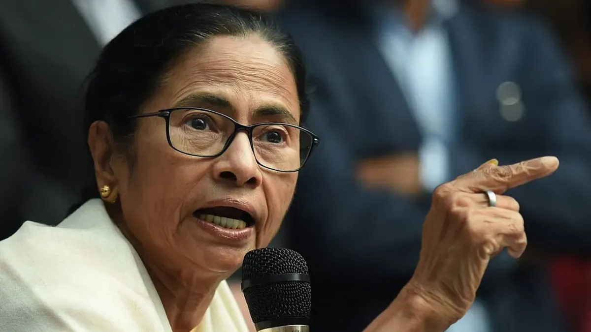  पश्चिम बंगाल : क्या है ममता का 'अंतिम दांव'? SIR को लेकर बंगाल की वो 'अनंत कथा' जो नतीजों के बाद भी थमने का नाम नहीं ले रही!