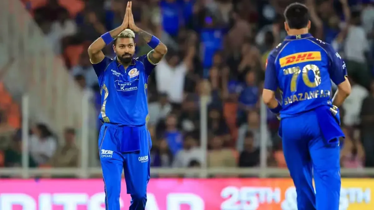 क्या मुंबई इंडियंस पंड्या से कप्तानी छीनेगी? 'पैकेज डील' से IPL में हंगामा