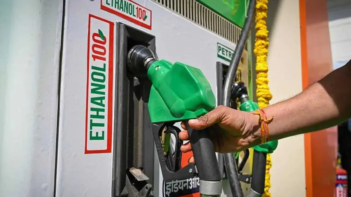 इथेनॉल ब्लेंड ईंधन से बढ़ी चिंता, 43% लोगों ने नई गाड़ी खरीदने का फैसला टाल सकते हैं