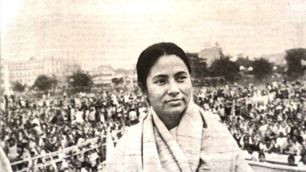 पश्चिम बंगाल: क्या अपना अस्तित्व बचा पाएगी TMC? 28 साल में सबसे बड़े संकट से घिरी ममता बनर्जी की पार्टी
