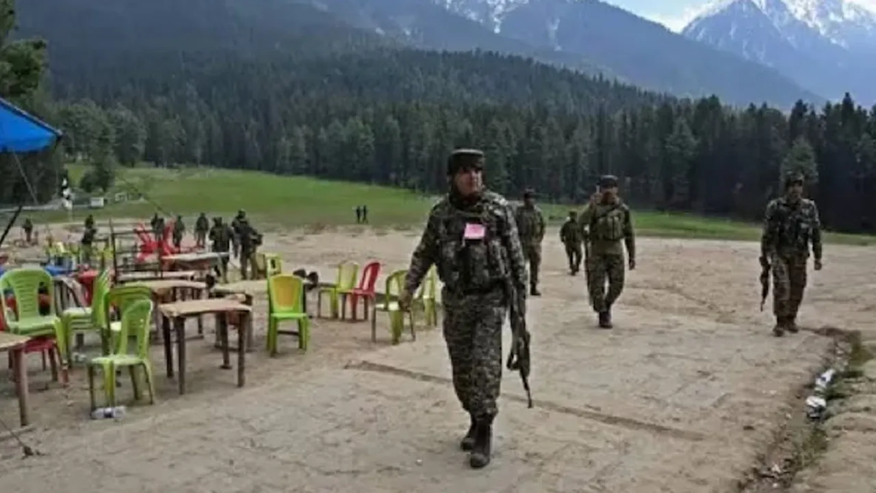 पहलगाम हमला: आतंकियों के चीनी मोबाइल ने खोले कई राज, बायसरन घाटी की लोकेशन और स्क्रीनशॉट से पाकिस्तान फिर बेनकाब