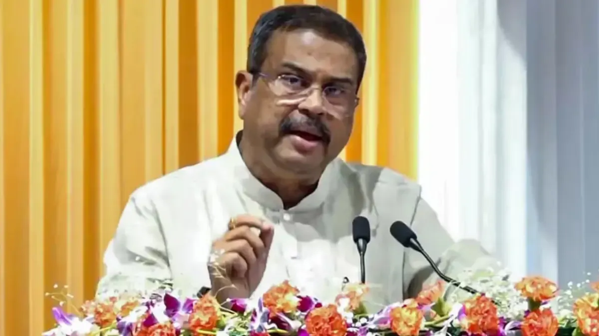 धर्मेंद्र प्रधान का पहला मामला नहीं... 2014 के बाद 5 बार जब सरकार दबाव के सामने झुक गई