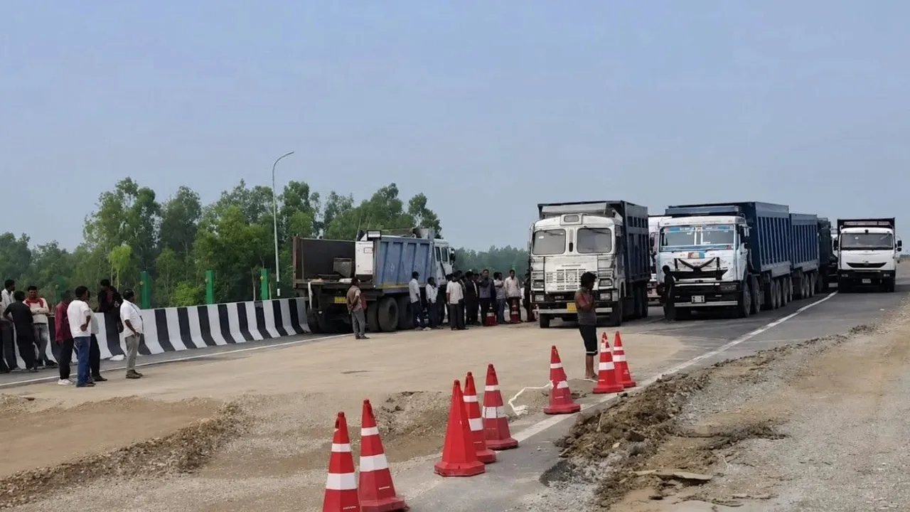देश का सबसे महंगा लखनऊ-कानुपर एक्सप्रेसवे, 63 किमी लंबा, 4200 करोड़ रु. खर्च, 20 दिन में ही धंसा, क्या हो सकती है वजह