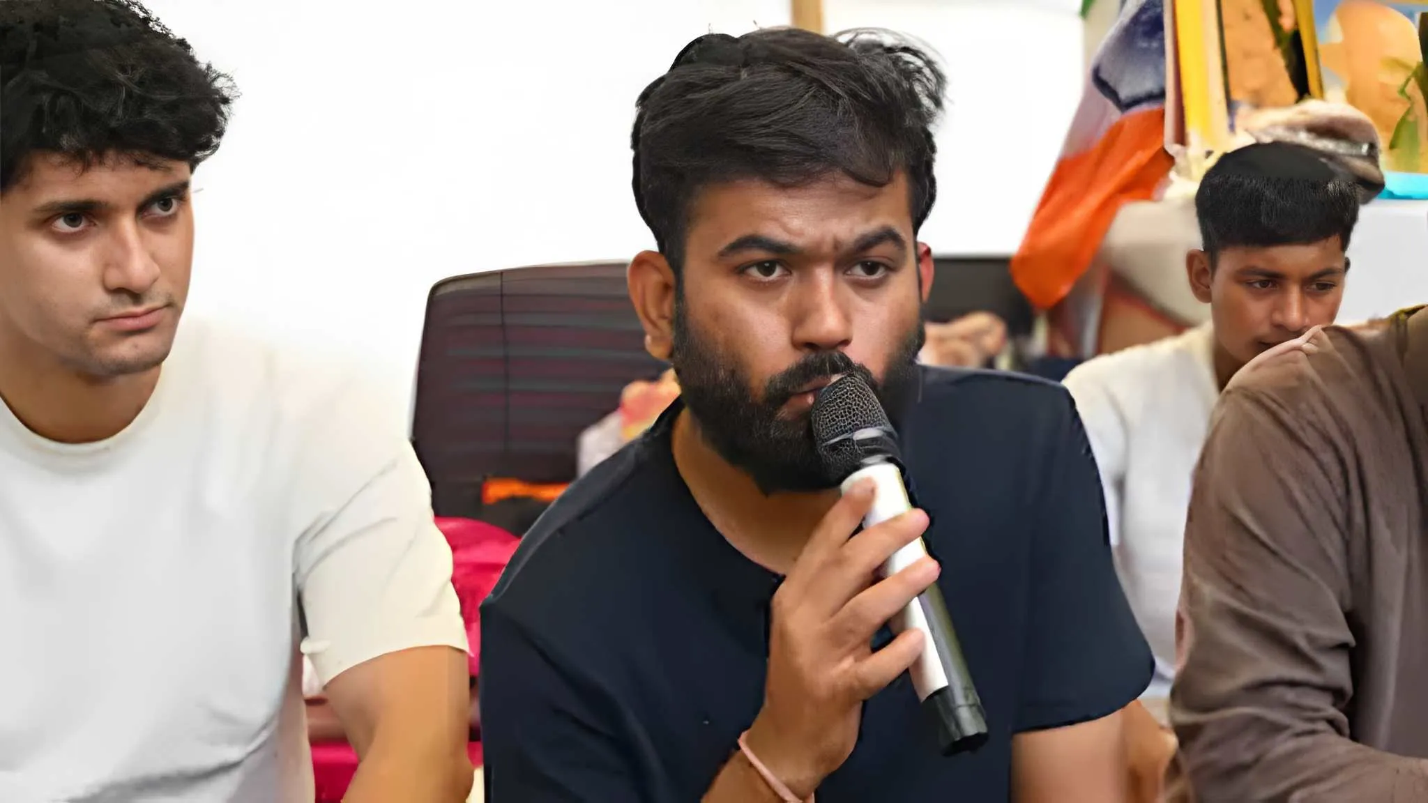 अभिजीत दीपके ने अमेरिका में अपनी पढ़ाई के खर्च के दस्तावेज को किया सार्वजनिक, आरोपों पर दिया जवाब