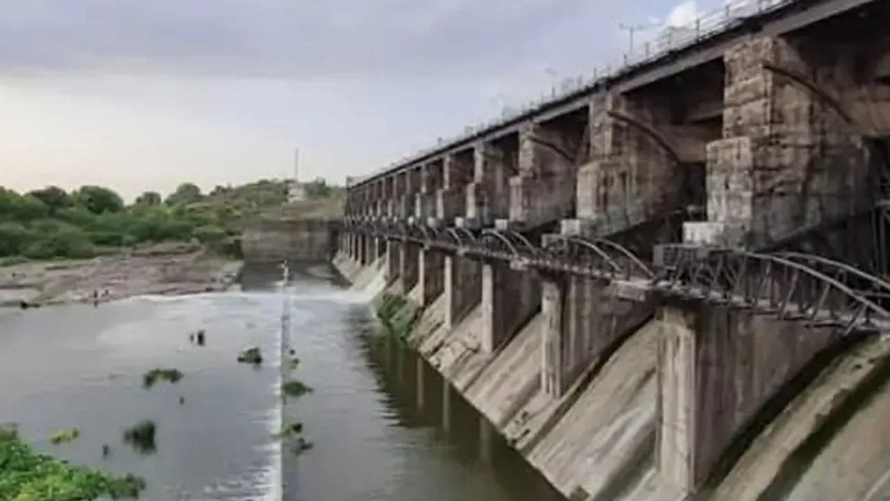 dam 