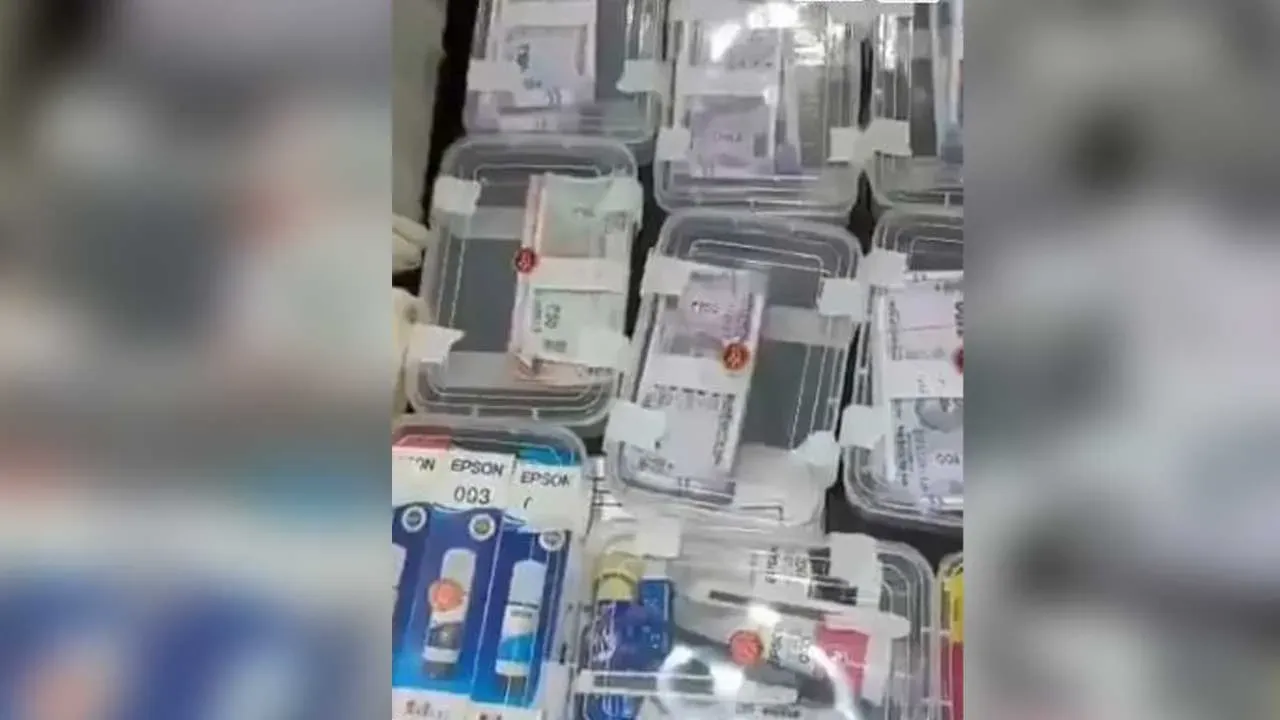 422 