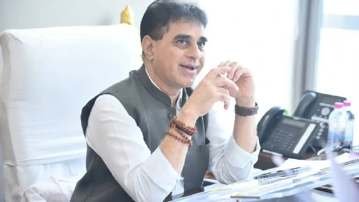 प्रफुल पानसेरिया: विवादों से दूर, मुस्कुराते हुए सेवा के मार्ग पर चलने वाले व्यक्ति