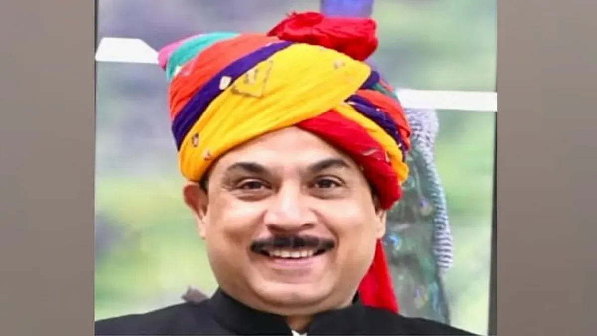 IAS ने अपनी IPS पत्नी के साथ खरीद लिए 40 विला, फिर उन्हें किराए पर दे दिया; अब सामने आई कहानी