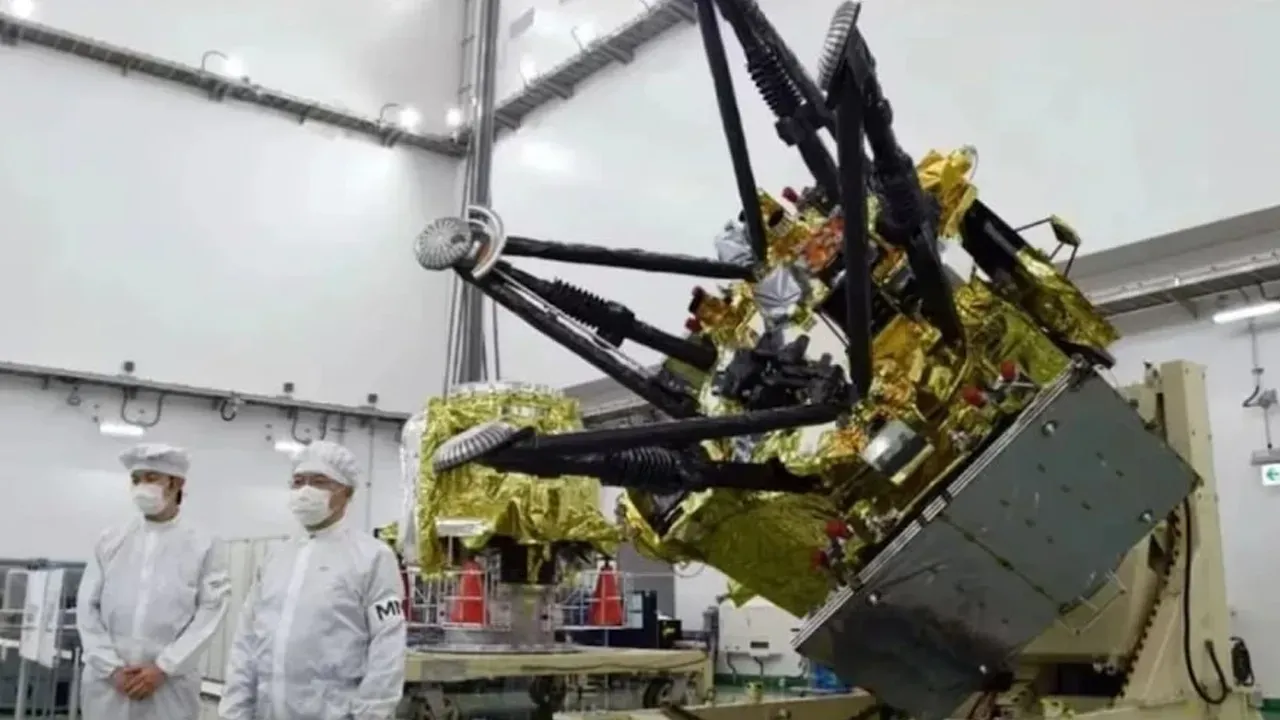 japan-moon-of-mars3 