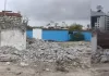 सूरत में निर्माणाधीन पुल के दो पिलरों के बीच लगाया गया गर्डर का हिस्सा अचानक झुक गया
