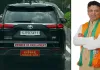 मोदीजी! आपके चुने हुए वलसाड के उच्च शिक्षित युवा सांसद धवल पटेल भी दिखावे में पड़ गए!