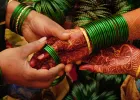 सावन में महिलाएं क्यों पहनती हैं हरी चूड़ियां? जानिए इसका धार्मिक महत्व