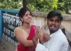 हरदोई: महिला थाने के बाहर हाई-वोल्टेज ड्रामा, दहेज में मिली बाइक को लेकर भिड़े पति-पत्नी