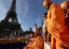 स्वामिनारायण संस्था BAPS से जुड़े लोगों की यात्रा से पहले पेरिस में महिलाओं को गायब होने का फरमान दिए जाने पर विवाद, एफिल टावर कर्मचारियों की हड़ताल