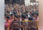 सूरत कलेक्टर कार्यालय पर श्रमिकों का हल्लाबोल, बोले- ‘हक मांगते हैं, भीख नहीं... रविवार को छुट्टी दो, 8 घंटे...’, जानिए क्या है पूरा मामला