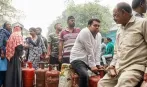 महंगाई से बिगड़ा आम आदमी के घर का बजट, थाली से लेकर सफर तक हुआ महंगा, फिलहाल राहत के आसार नहीं