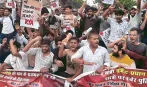 NEET पेपर लीक मामले पर देशभर में प्रदर्शन, बिहार बंद के दौरान कई जिलों में हिंसा; पुलिस-छात्रों में झड़प