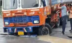 बारिश ने फिर प्रशासन की पोल खोल दी, सूरत के डिंडोली में सड़क धंस गई, द्वारका में हाई अलर्ट