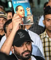 आखिर क्यों चर्चा में है 'कॉकरोच जनता पार्टी'? जानिए जंतर-मंतर पर विरोध-प्रदर्शन की क्या है स्थिति