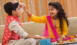 भाई दूज और रक्षाबंधन में क्या अंतर है? जानिए एक-दूसरे से कैसे अलग हैं दोनों पर्व