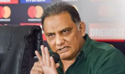 तेलंगाना की रेड्डी सरकार ने पूर्व क्रिकेटर मोहम्मद अजहरुद्दीन को मंत्री बनाया, फैसले पर सियासी बवाल तेज।