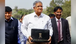 सूरत को नई ऊंचाइयों पर ले जाएगा भूपेंद्र सरकार का बजट, टेक्सटाइल इंडस्ट्री को मिलेगा बूस्ट, 25 जीआईडीसी ‘स्मार्ट’ होंगे