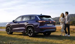 फॉक्सवैगन टेरॉन R लाइन कार लॉन्च, जानिए कीमत और फीचर्स