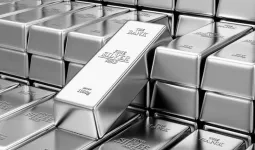 चांदी हुई ₹2 लाख तक सस्ती, सोना भी गिरा, अब आगे क्या करना चाहिए?