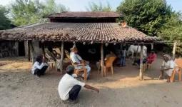  दूर-दराज के आदिवासी गांव: विकास के दीये तले अंधेरा, जहां दीपक जलाना जरूरी है