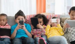 16 साल से कम उम्र के बच्चों के सोशल मीडिया इस्तेमाल पर प्रतिबंध लगाने वाला कर्नाटक बना देश का पहला राज्य