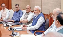 वैश्विक अस्थिरता के बीच हमें चुनी हुई सरकार को समझने का समय आ गया है