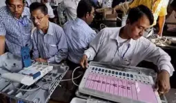 गुजरात निकाय चुनाव: चुनाव प्रचार का शोर आज थम जाएगा, अंतिम दिन सभी पार्टियों ने झोंकी अपनी पूरी ताकत