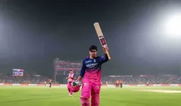 'बैट में लगी है AI चिप, लैब भेजो!' वैभव सूर्यवंशी का तूफान देख बौखलाए पाकिस्तानी विशेषज्ञ