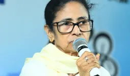 बंगाल: आखिर ममता बनर्जी ने कभी शादी क्यों नहीं की? जानिए सफेद साड़ी पहनने के पीछे का रहस्य