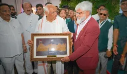 सूरत में पहली बार वाइब्रेंट गुजरात रीजनल कॉन्फ्रेंस: जापान, सिंगापुर जैसे देशों के प्रतिनिधि पहुंचे, निवेश का बड़ा हब बनेगा दक्षिण गुजरात