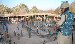 धार भोजशाला: 'पूरा परिसर हिंदू मंदिर है, मुस्लिम पक्ष को नमाज के लिए अलग जमीन दी जाए'