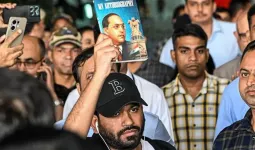 आखिर क्यों चर्चा में है 'कॉकरोच जनता पार्टी'? जानिए जंतर-मंतर पर विरोध-प्रदर्शन की क्या है स्थिति